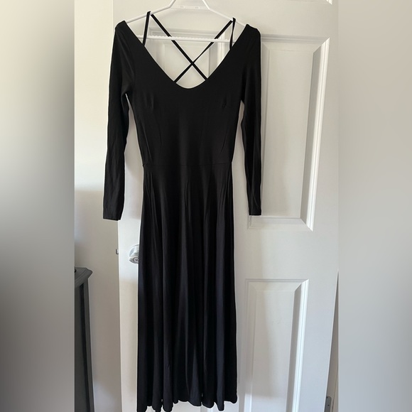 Dress with criss cross back - Picture 5 of 6